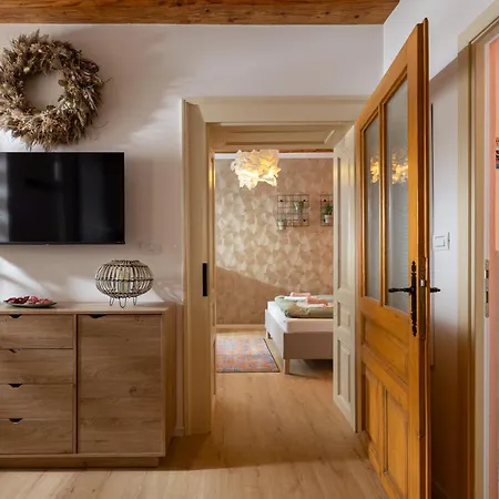 Seek And Hide - Marko's Dream Hideaway *