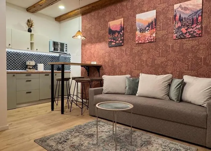 Seek And Hide - Marko's Dream Hideaway براشوف