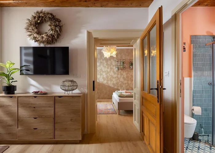 Seek And Hide - Marko's Dream Hideaway *